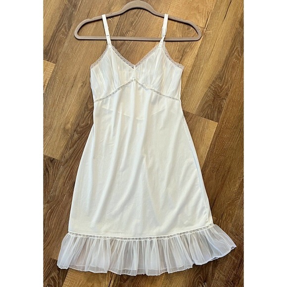 Vintage Women’s Form Fit Rogers Short Slip White, Fairy Babydoll Made in USA EUC - Picture 2 of 12